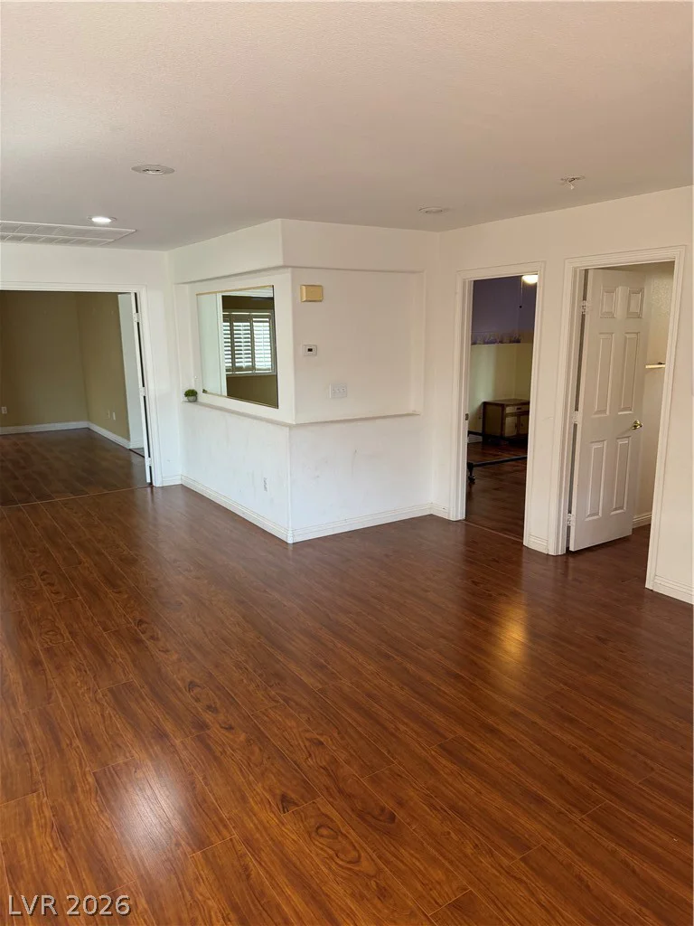 178 Flying Hills, Las Vegas, NV 89148