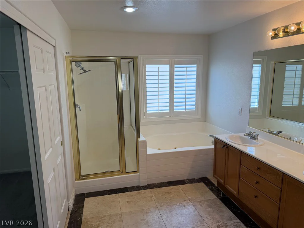 178 Flying Hills, Las Vegas, NV 89148
