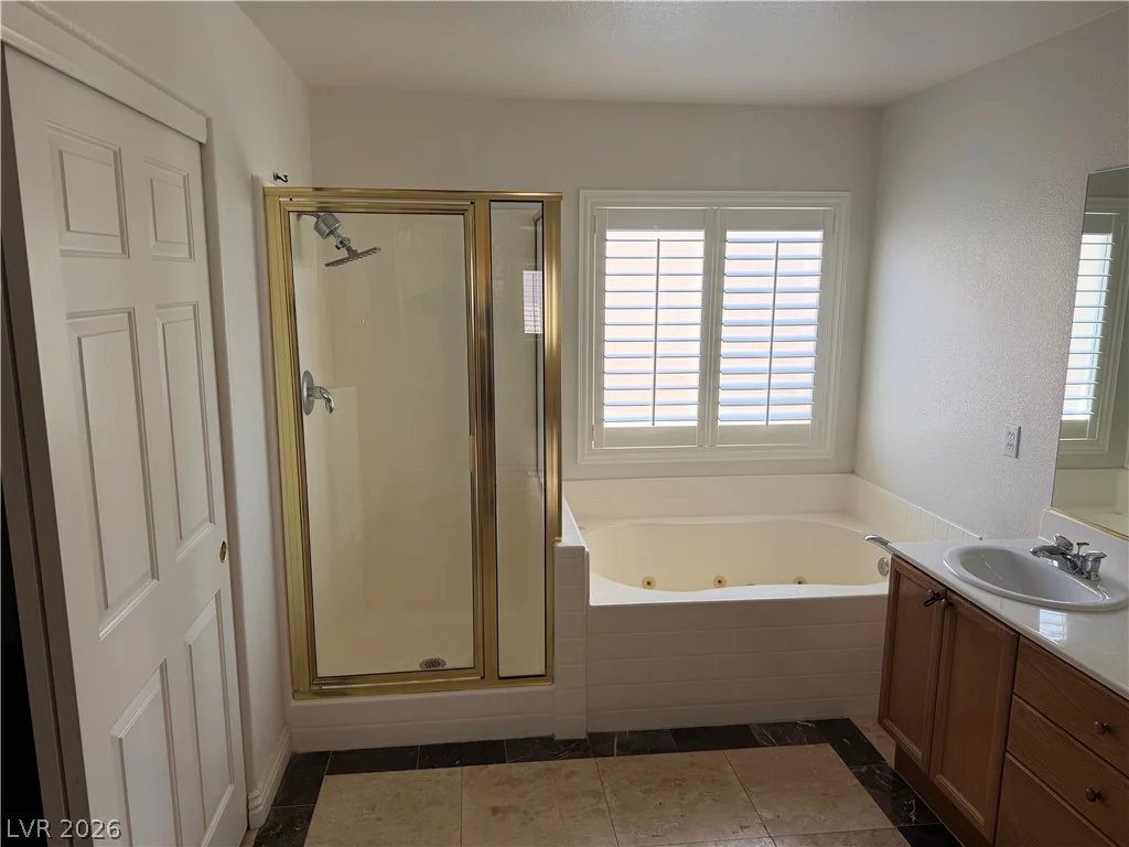 178 Flying Hills, Las Vegas, NV 89148