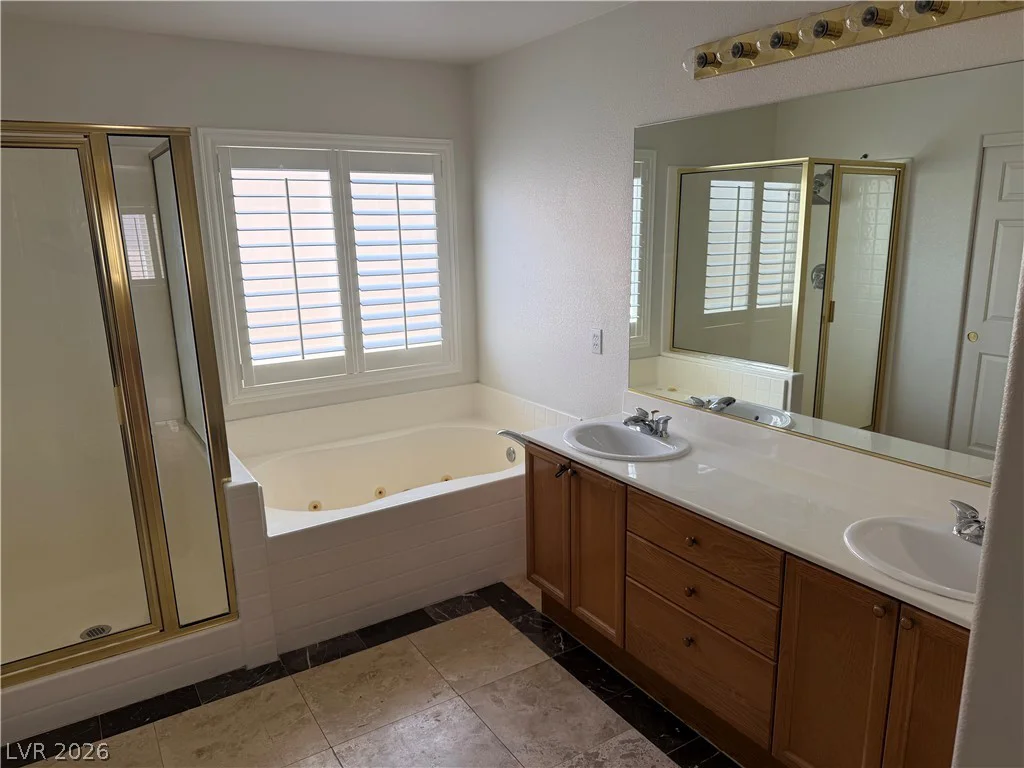 178 Flying Hills, Las Vegas, NV 89148