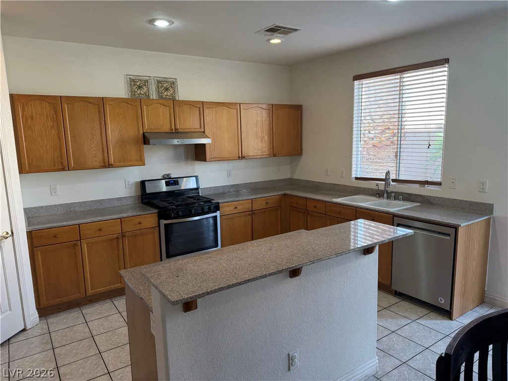 178 Flying Hills, Las Vegas, NV 89148