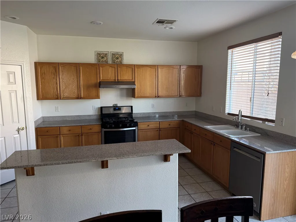 178 Flying Hills, Las Vegas, NV 89148