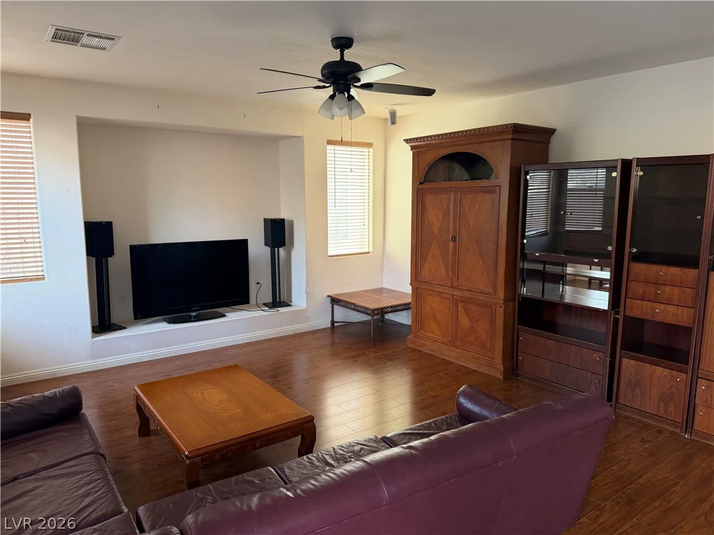 178 Flying Hills, Las Vegas, NV 89148
