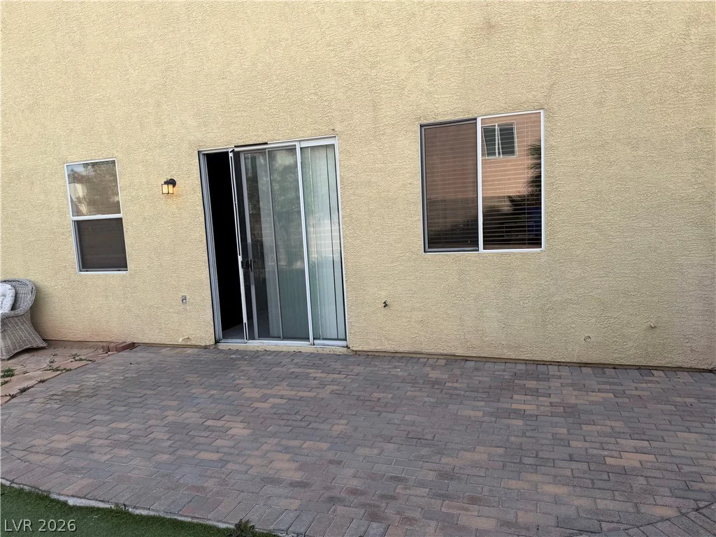 178 Flying Hills, Las Vegas, NV 89148