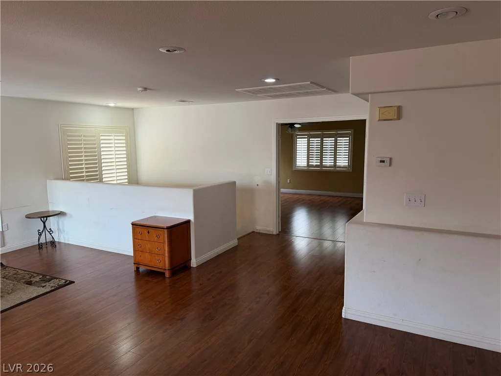 178 Flying Hills, Las Vegas, NV 89148