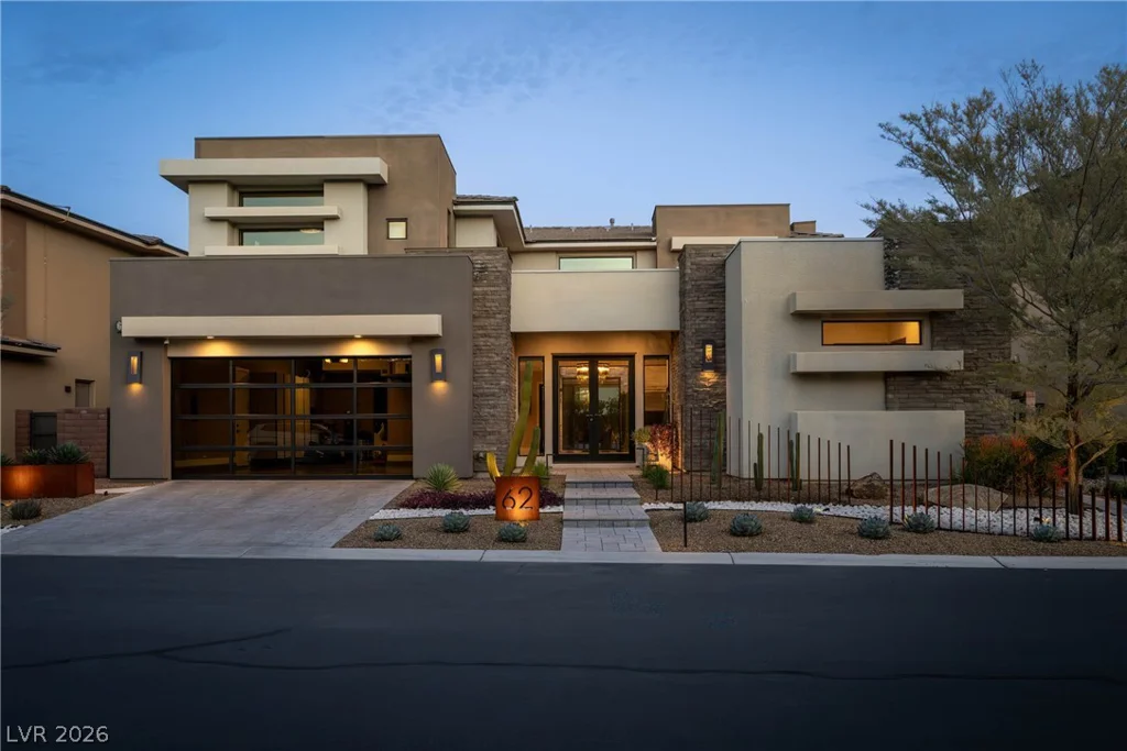 62 Grey Feather, Las Vegas, NV 89135