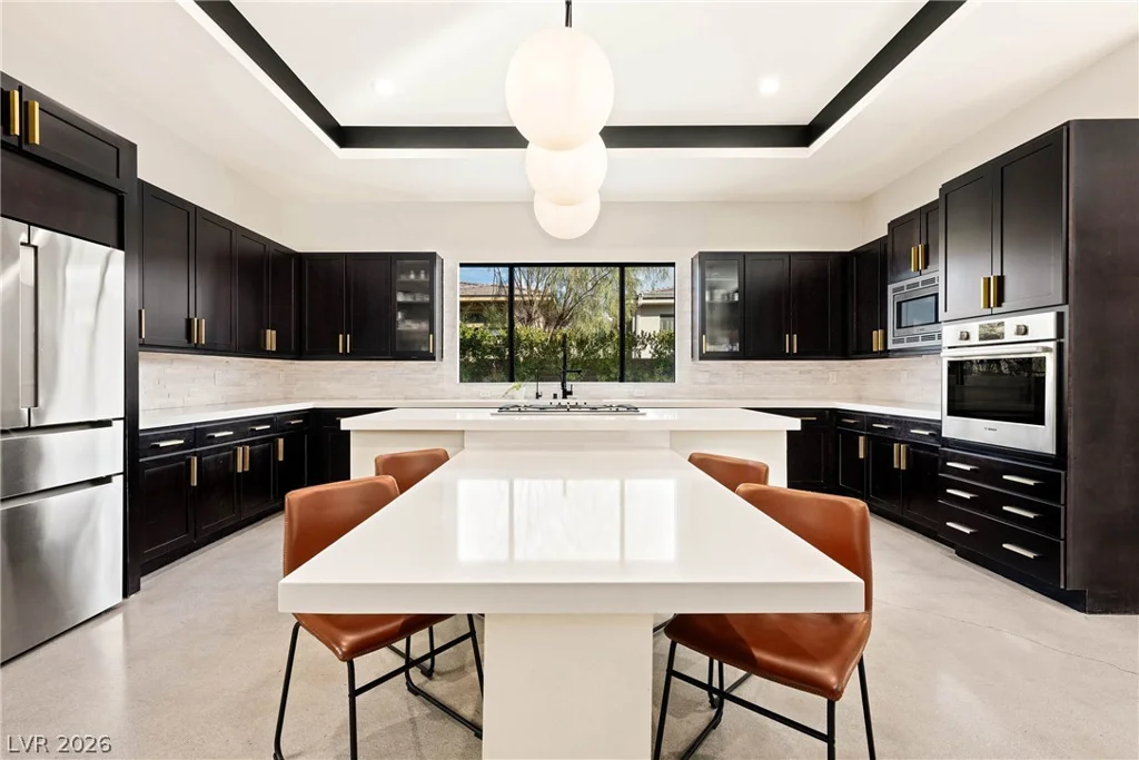 62 Grey Feather, Las Vegas, NV 89135