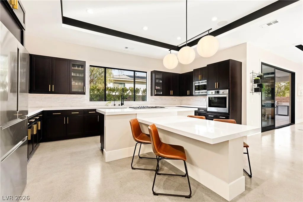 62 Grey Feather, Las Vegas, NV 89135