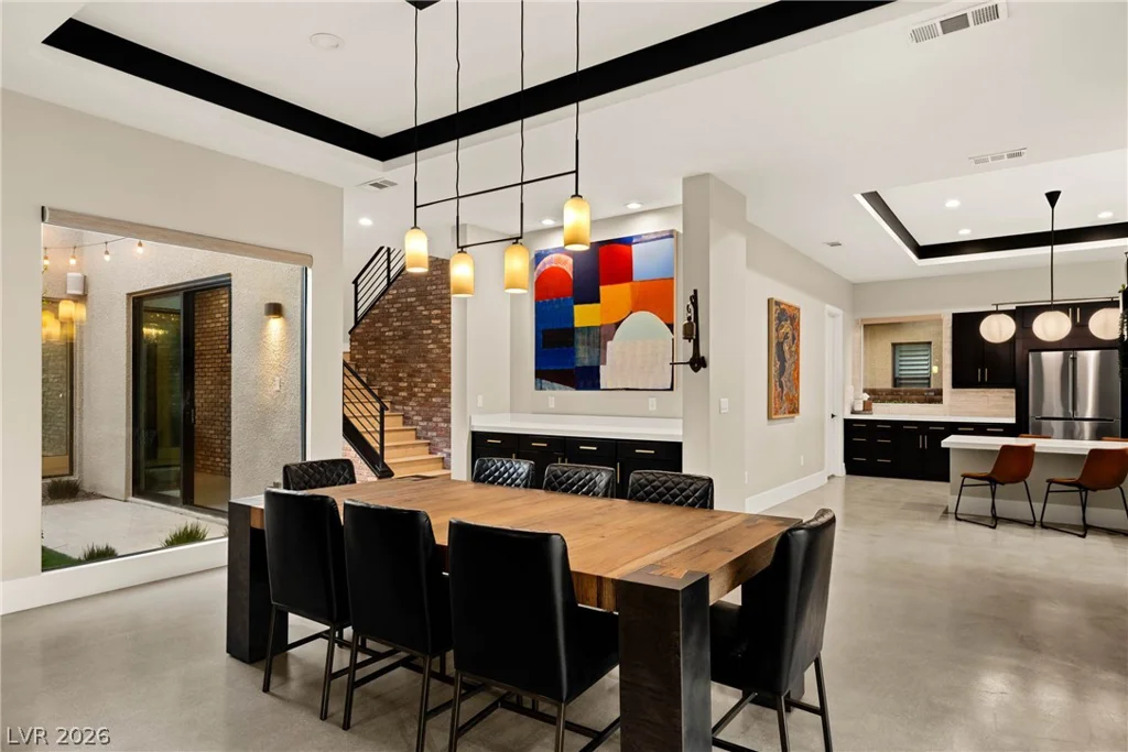 62 Grey Feather, Las Vegas, NV 89135