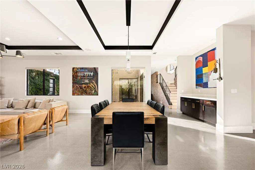 62 Grey Feather, Las Vegas, NV 89135