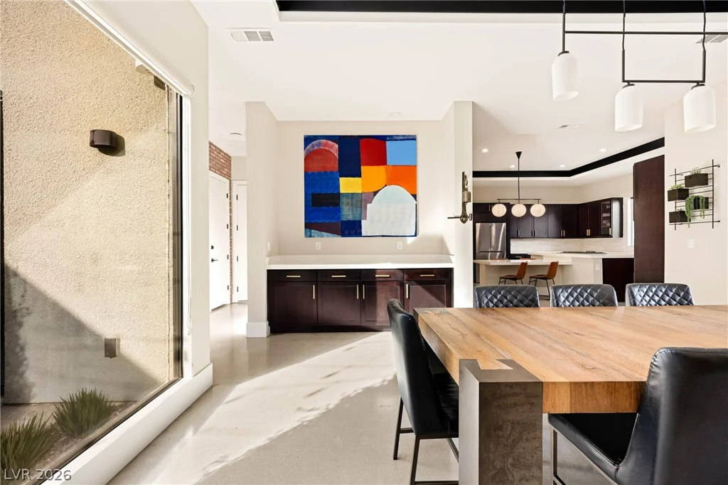 62 Grey Feather, Las Vegas, NV 89135