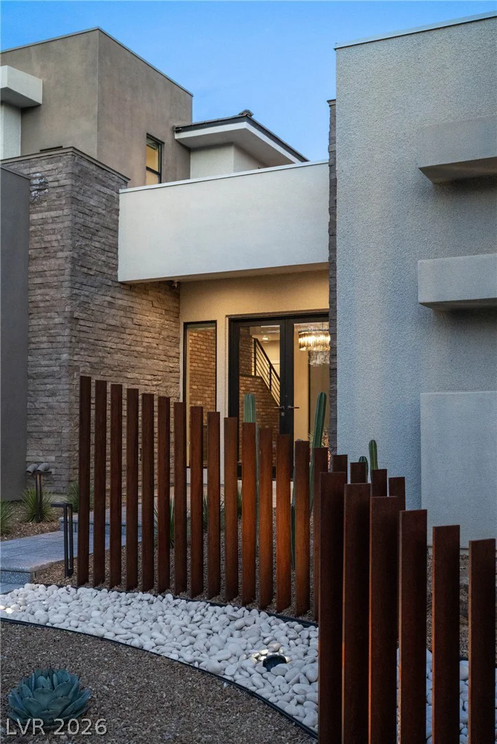 62 Grey Feather, Las Vegas, NV 89135