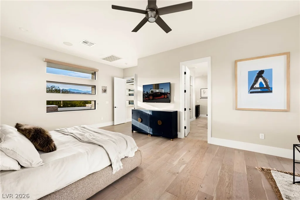 62 Grey Feather, Las Vegas, NV 89135