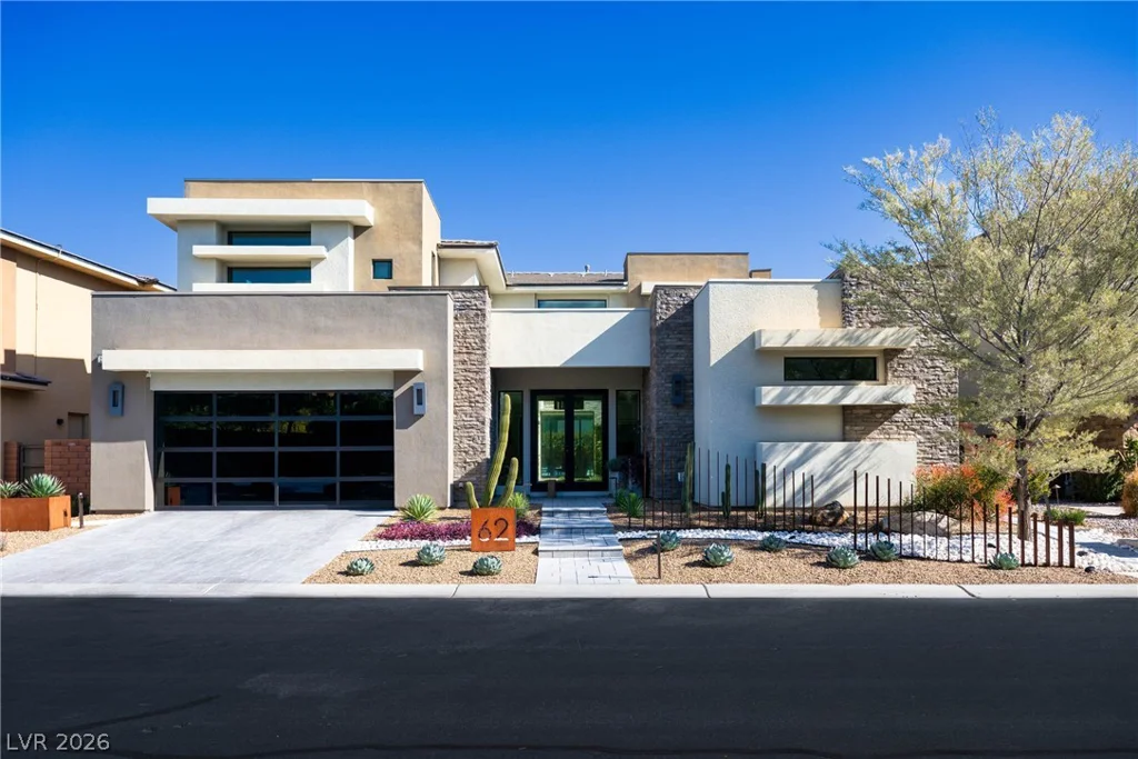 62 Grey Feather, Las Vegas, NV 89135