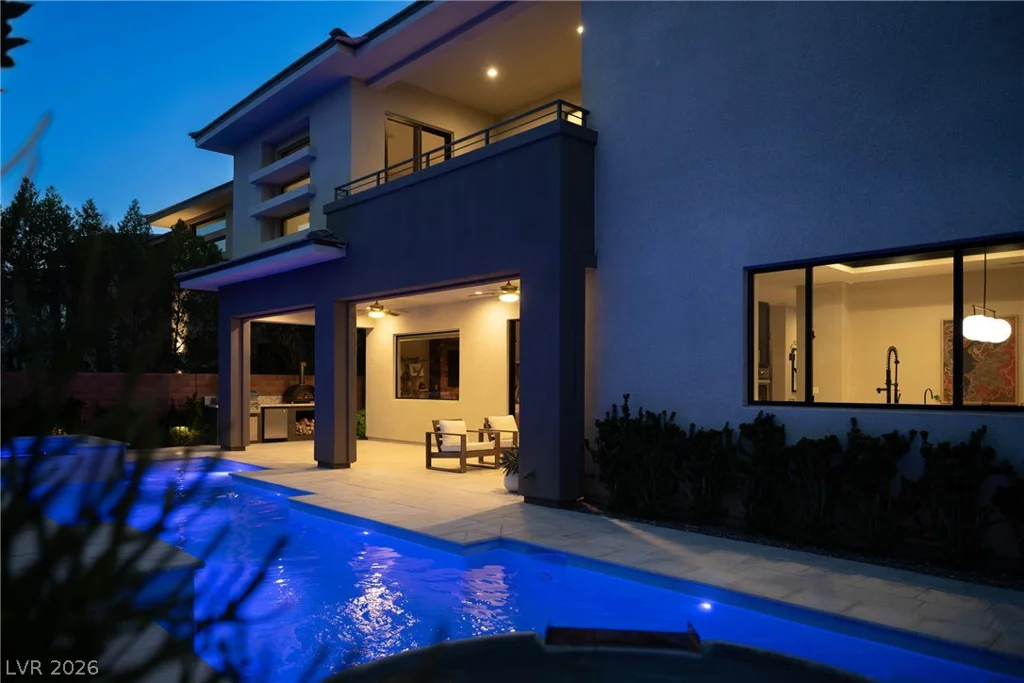 62 Grey Feather, Las Vegas, NV 89135