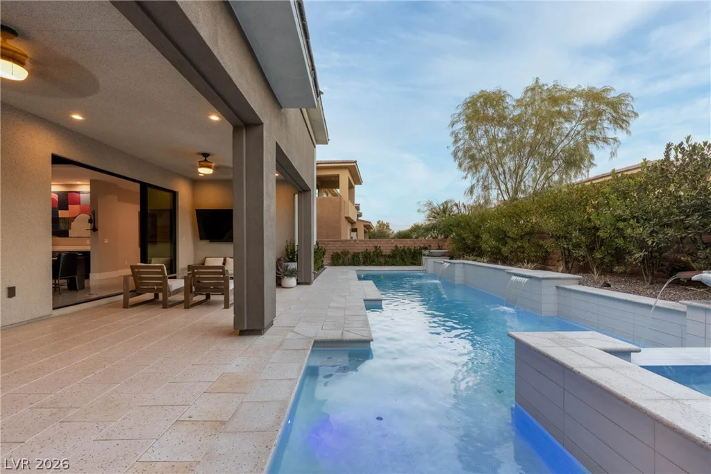 62 Grey Feather, Las Vegas, NV 89135