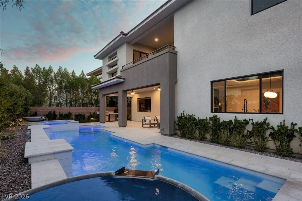 62 Grey Feather, Las Vegas, NV 89135