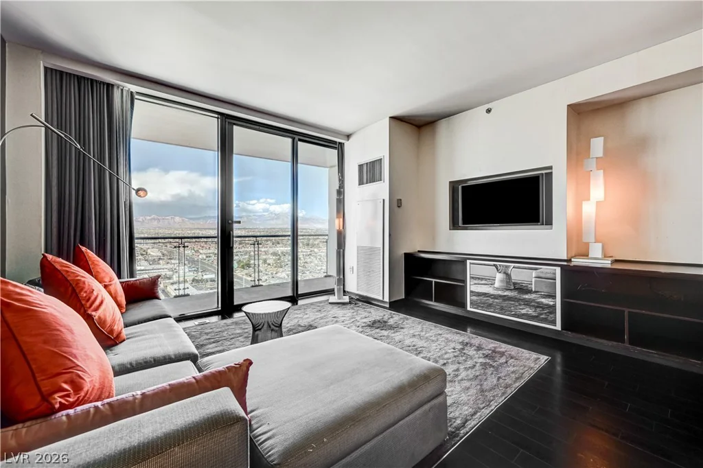 4381 Flamingo, Las Vegas, NV 89103