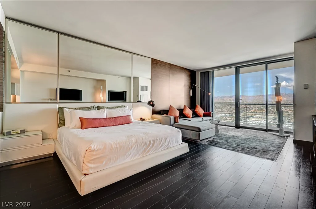 4381 Flamingo, Las Vegas, NV 89103