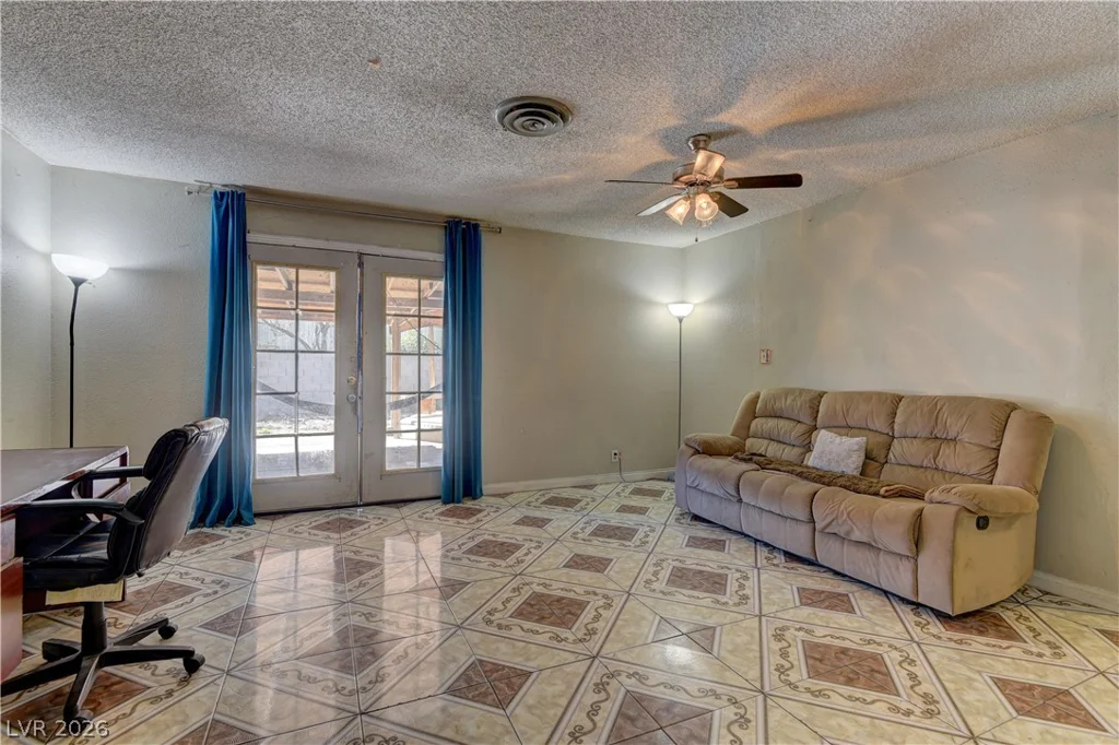 6217 Clarice, Las Vegas, NV 89107