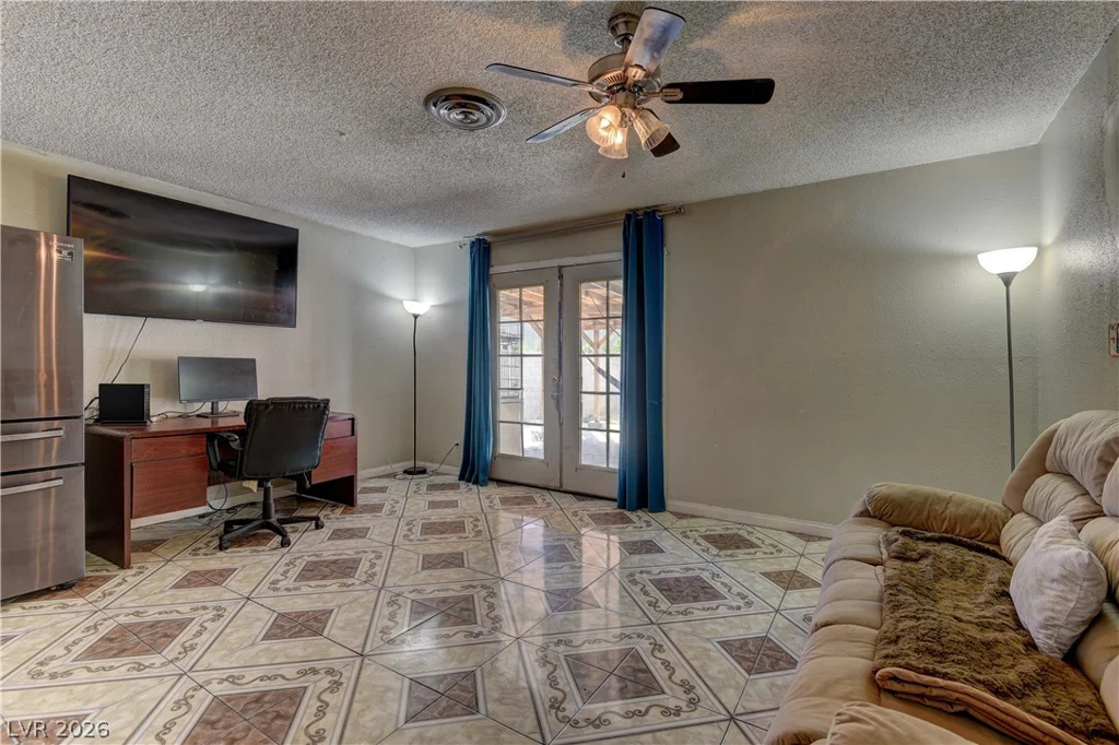 6217 Clarice, Las Vegas, NV 89107