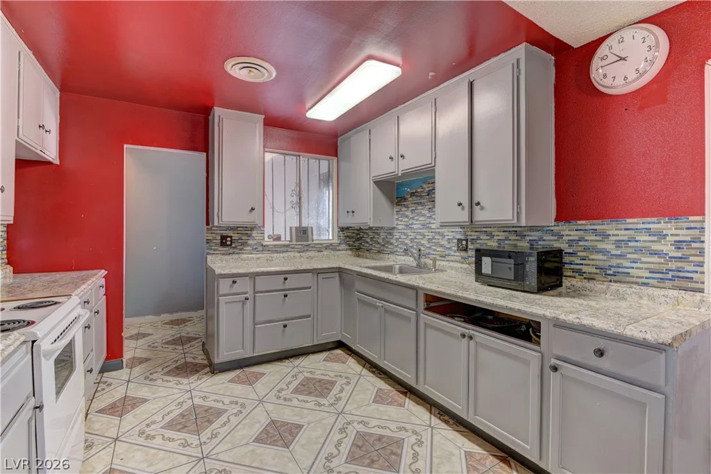 6217 Clarice, Las Vegas, NV 89107