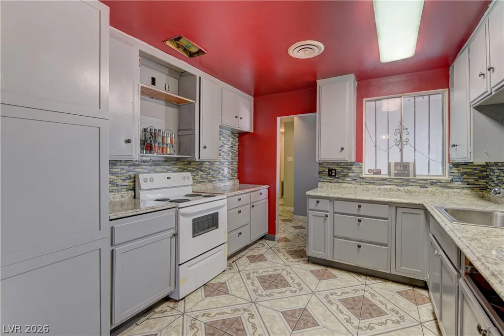 6217 Clarice, Las Vegas, NV 89107