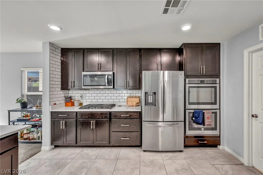 10283 Massachusetts, Las Vegas, NV 89141