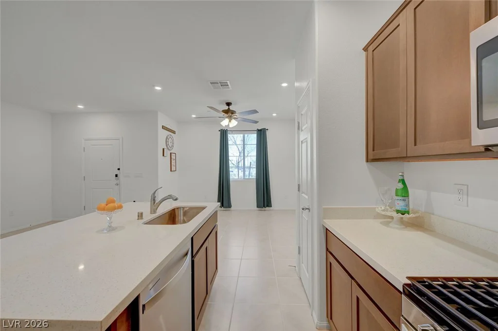 909 Kyanite, Henderson, NV 89011