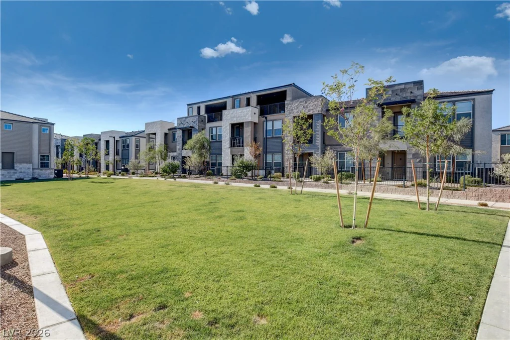 909 Kyanite, Henderson, NV 89011