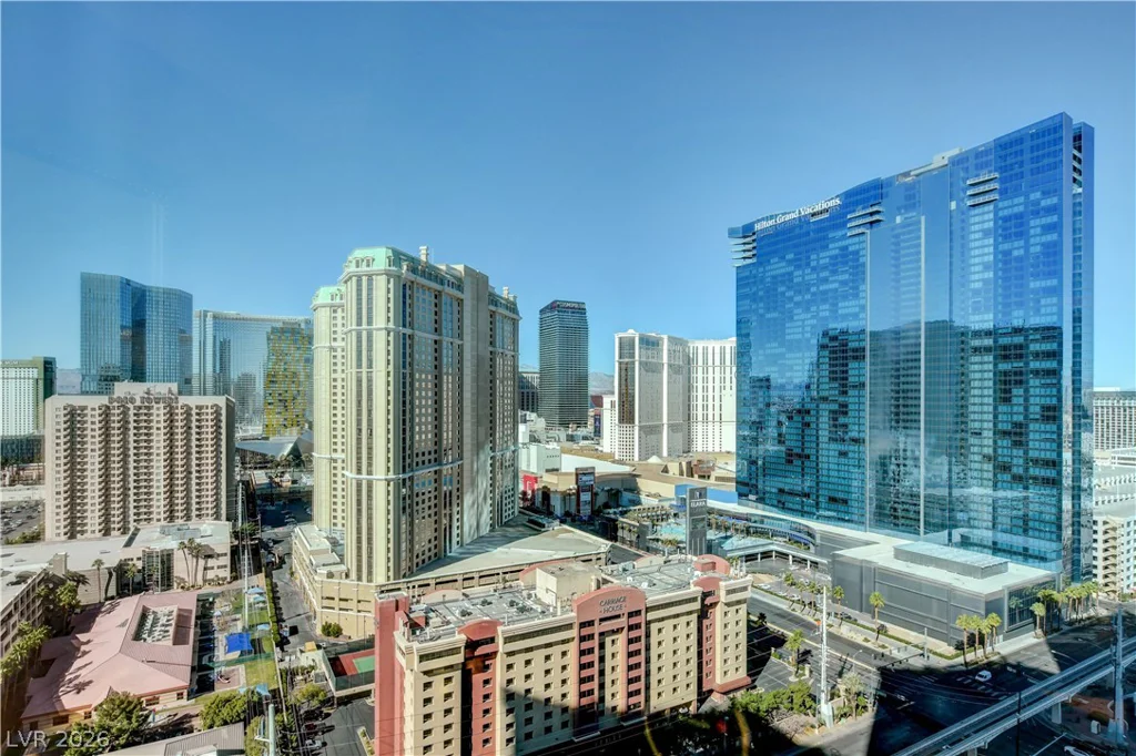 135 Harmon, Las Vegas, NV 89109