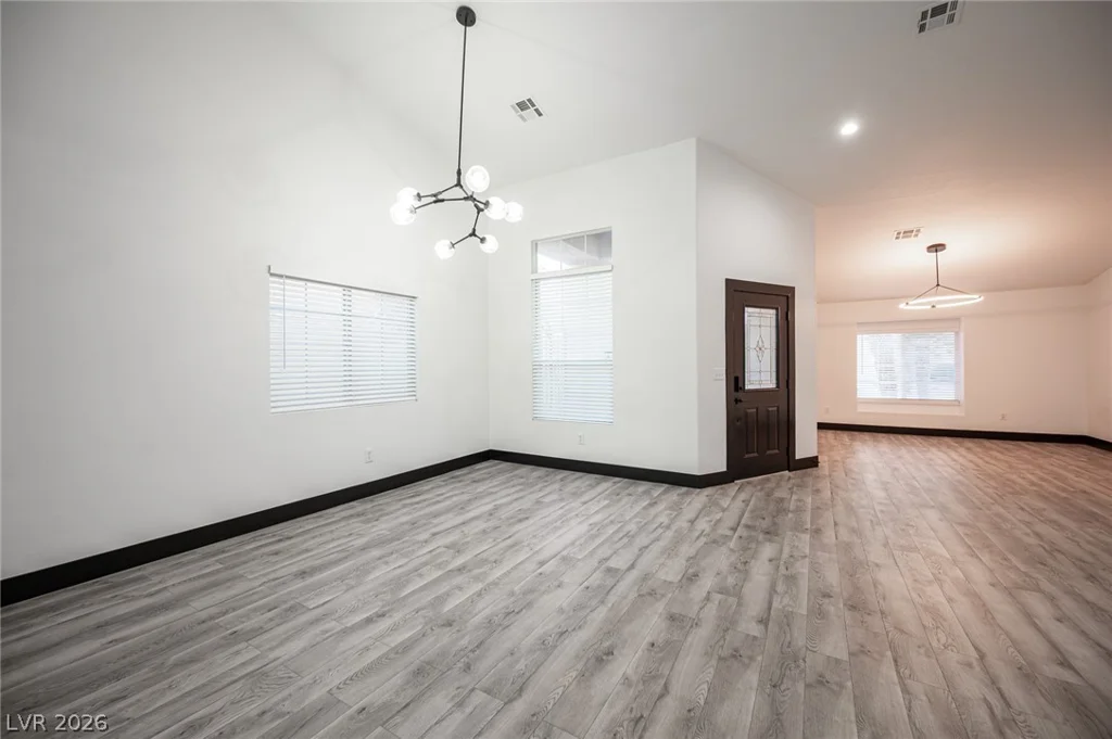 8020 Divernon, Las Vegas, NV 89149