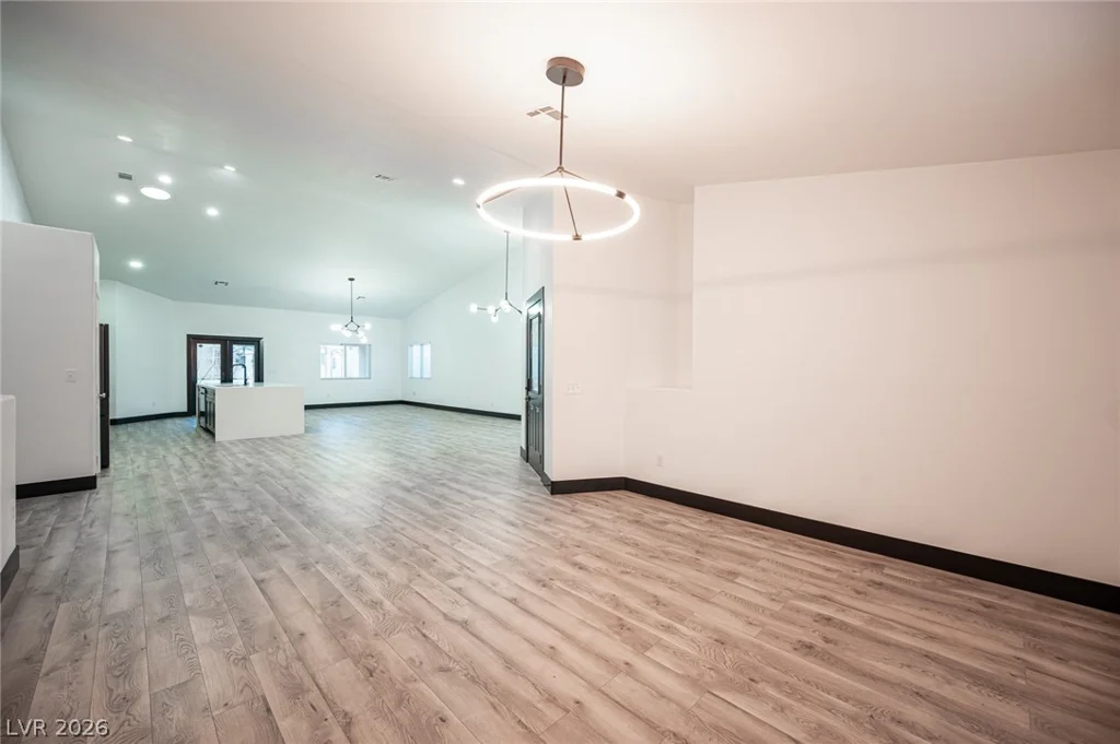 8020 Divernon, Las Vegas, NV 89149