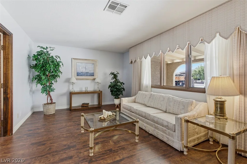 1558 Duneville, Las Vegas, NV 89146