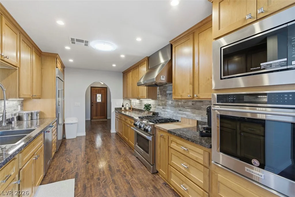 1558 Duneville, Las Vegas, NV 89146