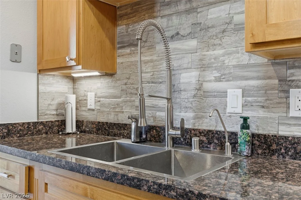 1558 Duneville, Las Vegas, NV 89146