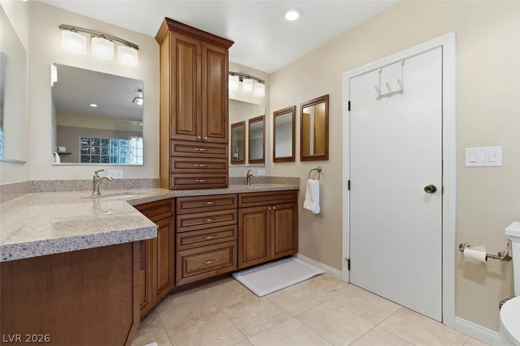 1558 Duneville, Las Vegas, NV 89146