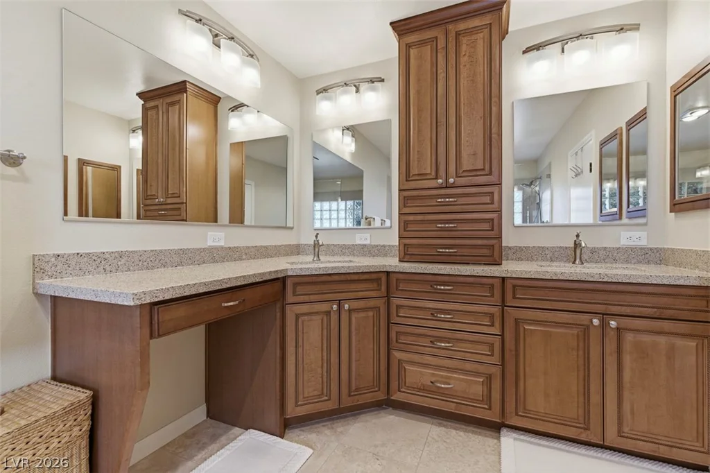 1558 Duneville, Las Vegas, NV 89146