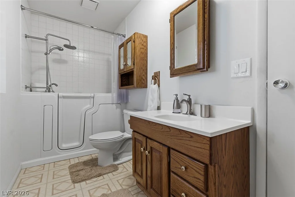 1558 Duneville, Las Vegas, NV 89146