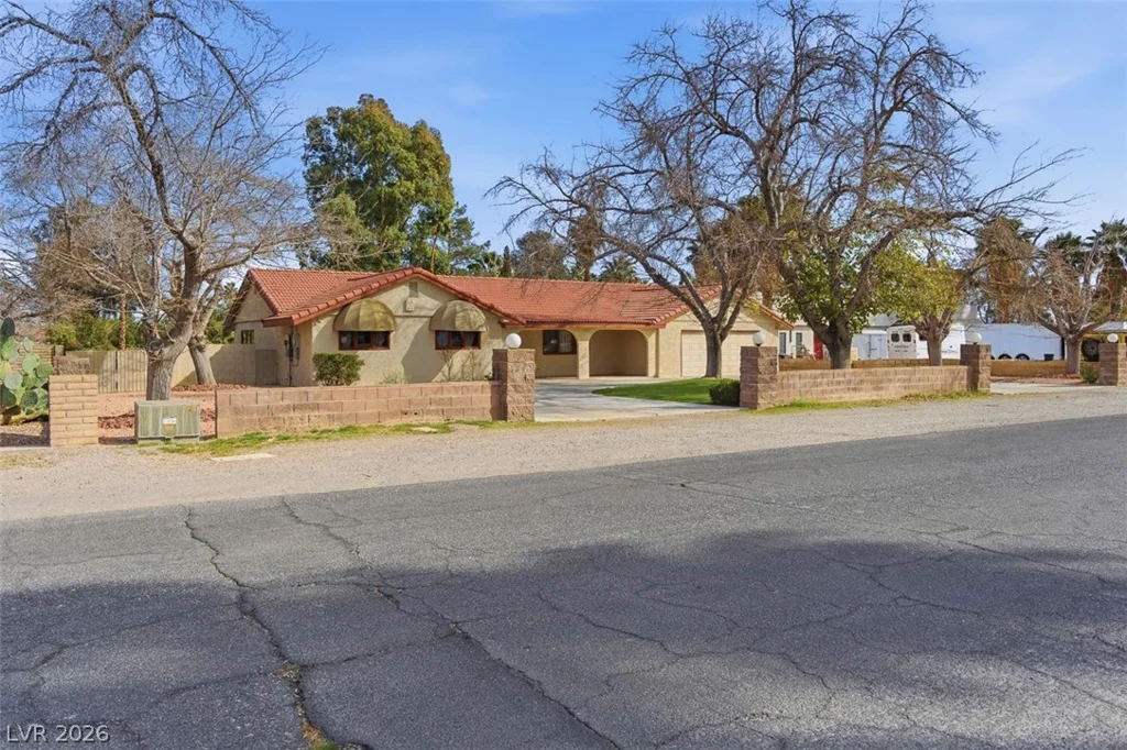 1558 Duneville, Las Vegas, NV 89146