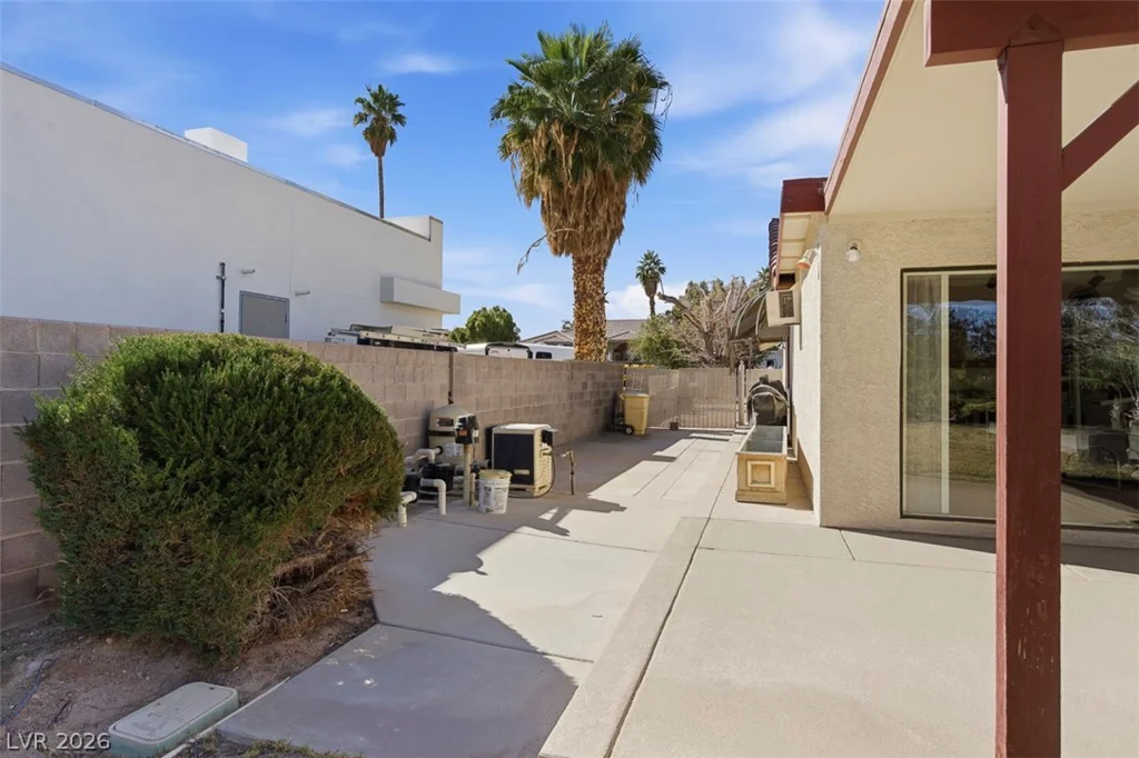1558 Duneville, Las Vegas, NV 89146