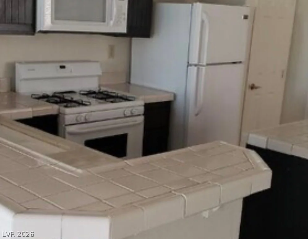 2604 Golden Sands, Las Vegas, NV 89128