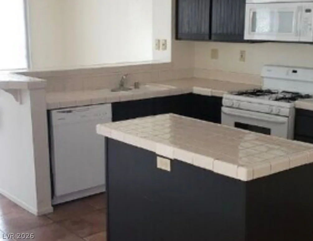 2604 Golden Sands, Las Vegas, NV 89128