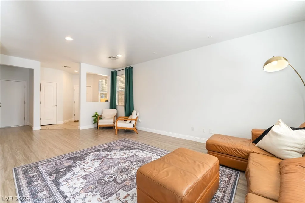 7403 Benlomond, Las Vegas, NV 89179
