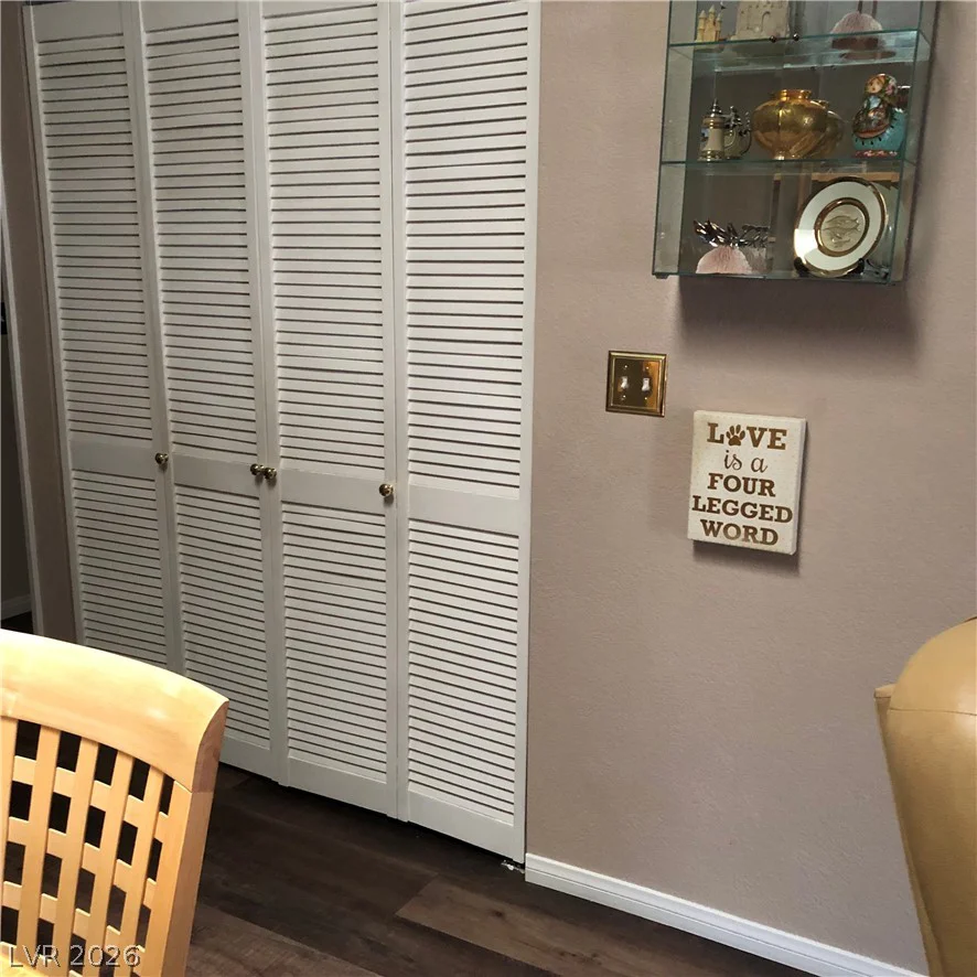 7803 Foxwood, Las Vegas, NV 89145