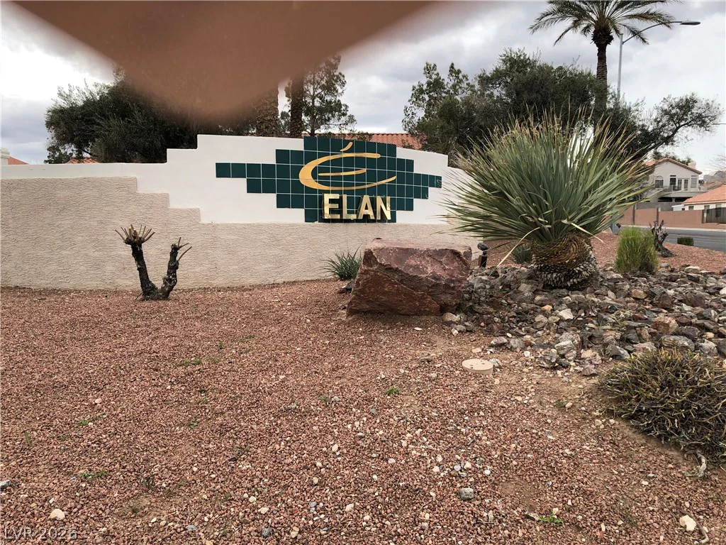 7803 Foxwood, Las Vegas, NV 89145