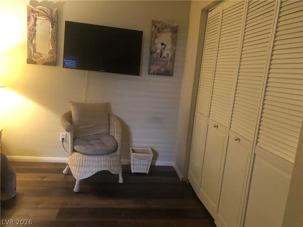 7803 Foxwood, Las Vegas, NV 89145