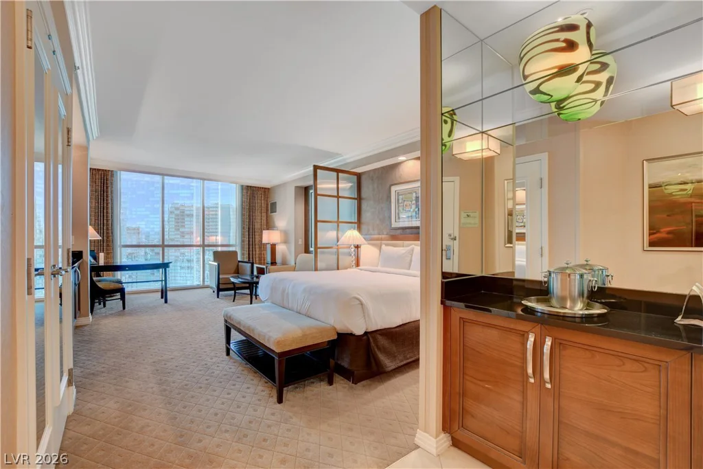 135 Harmon, Las Vegas, NV 89109