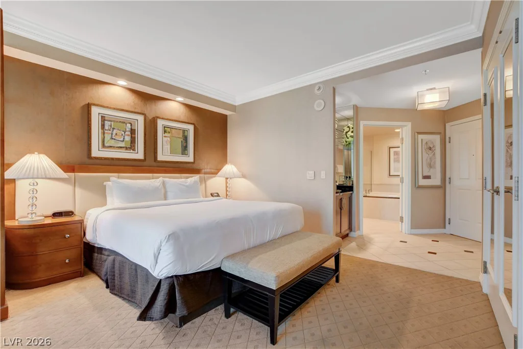 135 Harmon, Las Vegas, NV 89109