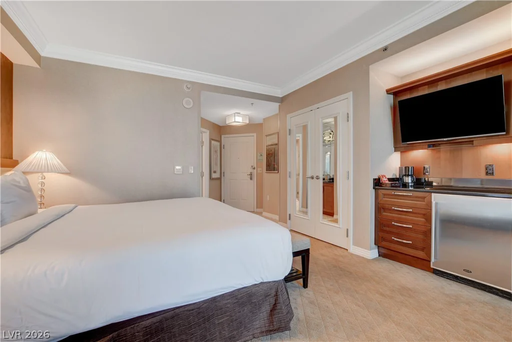 135 Harmon, Las Vegas, NV 89109